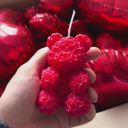 Bougie ours rouge parfumée à la rose